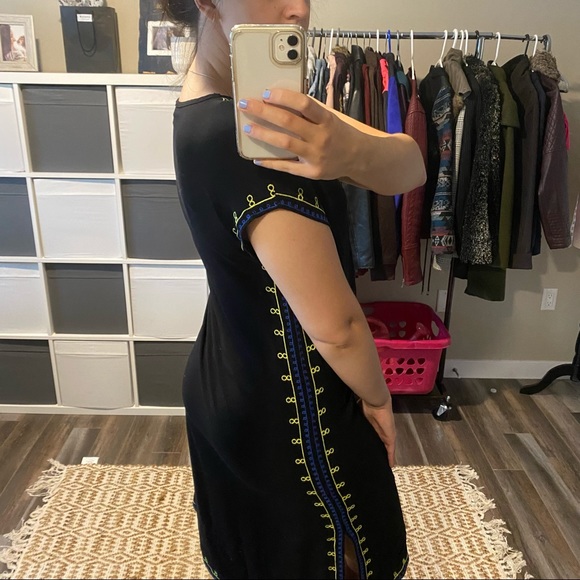 Neiman Marcus V Neck Embroidered Midi Dress - Picture 3 of 8